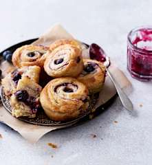 Cruffins de arándanos