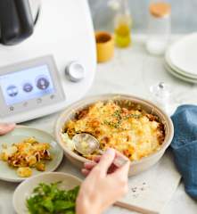 Gratin de pomme de terre au fromage et restes de viande