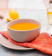 Zupa krem z pieczonej papryki i marchewek