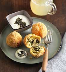 Polentaknöderl mit Kürbiskernpesto