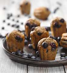 Borůvkové muffiny ze špaldy (bez cukru)