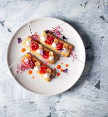 Minicocas con confitura de pimiento