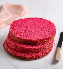 Różowy biszkopt na kisielach