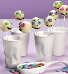 Strašidelná vypečená lízátka