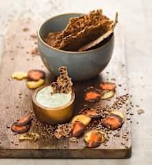 Zeleninové krekry a bylinkový dip