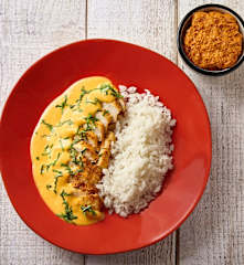 Peito de frango com caril