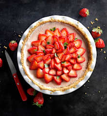Strawberry Chiffon Pie
