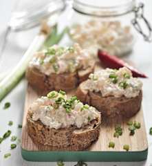 Pomazánka s tvarůžky a chilli papričkou