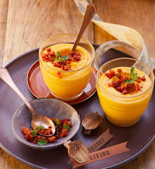 Kürbismousse mit Baconcrumble