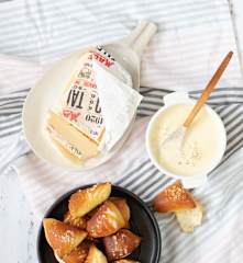 Taleggio cheese sauce