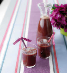 Jus de baies d'açaï, orange et pomme