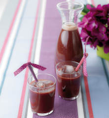 Sumo de açaí, laranja e maçã