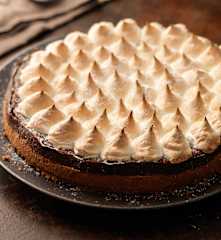 Chocolate Cheesecake with Marshmallow Topping