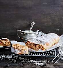 Strudel di mele con salsa alla vaniglia