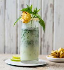 Pineapple and coconut mojito