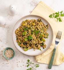 Pęczotto z bobem i cukinią