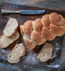 Treccia di pane alle olive
