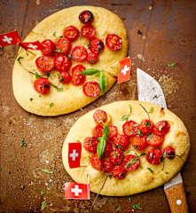 Focaccia mit Cherrytomaten