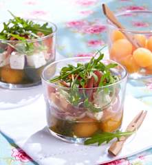Verrines melon, basilic et jambon de Bayonne
