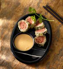 Gebackenes Thunfisch-Tatar mit Kokos-Teriyaki-Sauce