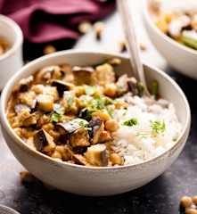 Berenjena vegana al curry de Massaman