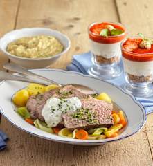 Menü: Tafelspitz mit Semmelkren und Schnittlauchsauce; Mascarpone-Erdbeerdessert