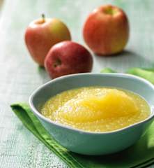 Apple purée (first foods)