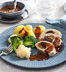 Gefüllte Hähnchenbrust mit Pflaumensauce