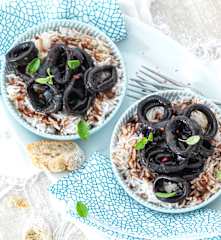 Anneaux de calamar au vin rouge