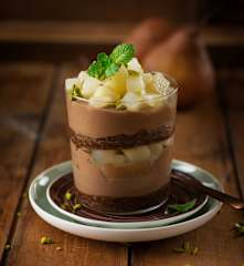 Birnen-Schokoladen-Törtchen im Glas (vegan)