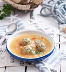 Zupa rybna z pulpecikami