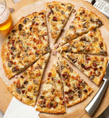 Pizza carbonara
