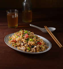 塔香肉絲拌炒飯