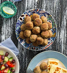 Keftethes (Greek meatballs)