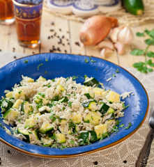 Riso basmati con zucchine, pepe e coriandolo