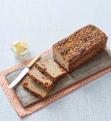 Bezlepkový chléb se sušenými rajčaty