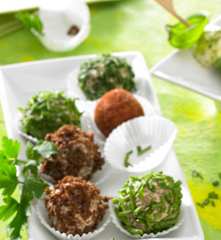 Pumpernickel-Käse-Kugeln