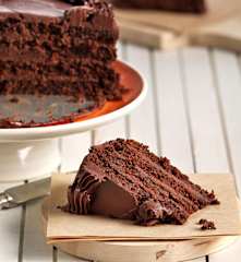 Tarta de chocolate con bizcocho de zanahoria y piña