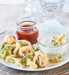 Hongos y brócolis buffalo