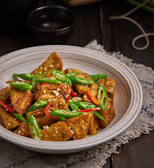 青椒炒臭豆腐