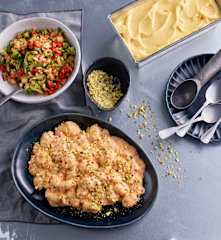 Menu: Gnocchi com molho de tomate e mascarpone; Salada de brócolos e sorbet de fruta