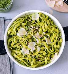 Tagliatelle au pesto d'oseille