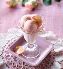 Rosensorbet mit Zitronensaft - Gülsuyu Karsambaç