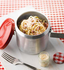 Carbonara de salsichas