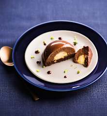 SEPTEMBRE Dôme au chocolat et cœur vanille - Laurent Clément