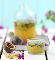 Cocktail de maracujá e lima