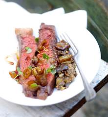 Côte de bœuf à basse température et aubergines