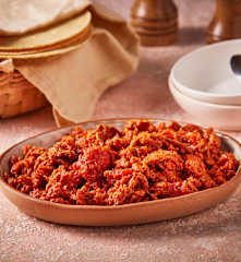 Tiras de res con chicharrón en salsa de chile morita TM6 (Coahuila)