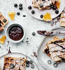 Gaufres sans lactose, coulis de chocolat