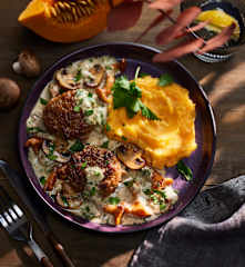 Frikadellen mit Pilz-Rahm-Sauce und Kürbis-Kartoffelstampf